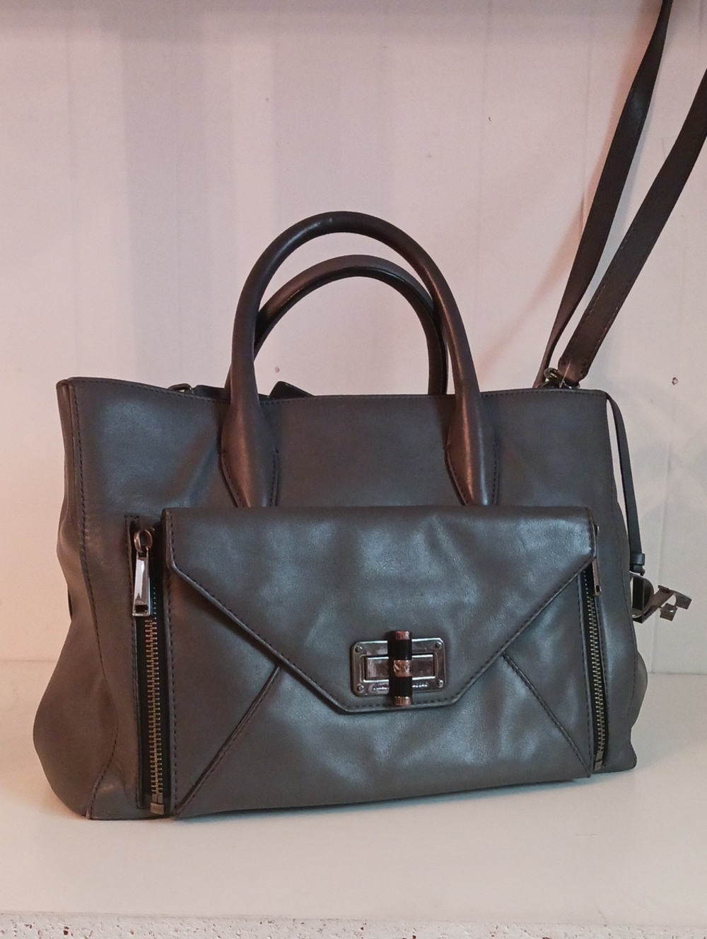 D VON FURSTENBERG GRAY LEATHER W LONG STRAP BAG